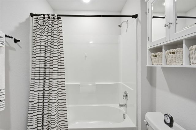 2425 Mulligan Lane, Navasota, TX 77868