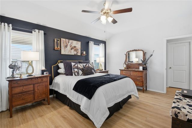 2425 Mulligan Lane, Navasota, TX 77868