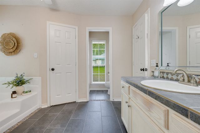 248 Butternut Lane, Powderly, TX 75473
