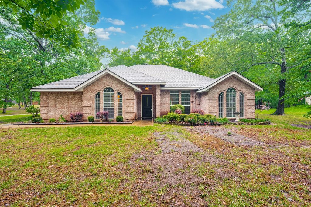 248 Butternut Lane, Powderly, TX 75473