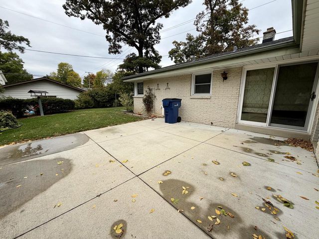 5219 S 7th STREET, Milwaukee, WI 53221