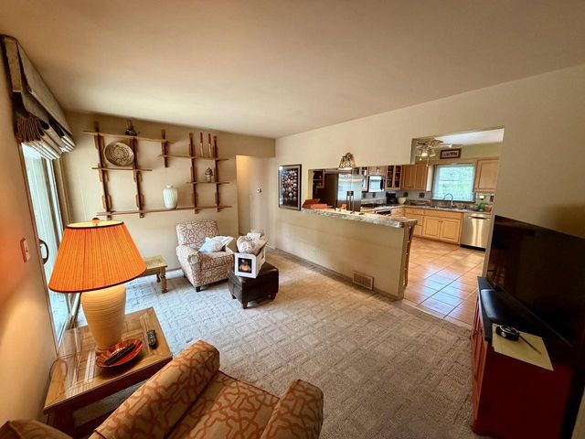 5219 S 7th STREET, Milwaukee, WI 53221