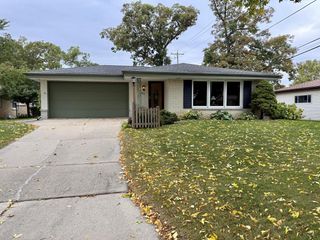 5219 S 7th STREET, Milwaukee, WI 53221