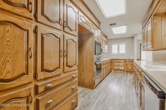 1804 E Hester Street, Brownfield, TX 79316