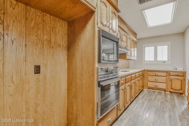 1804 E Hester Street, Brownfield, TX 79316