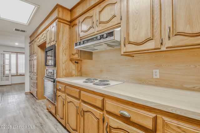 1804 E Hester Street, Brownfield, TX 79316