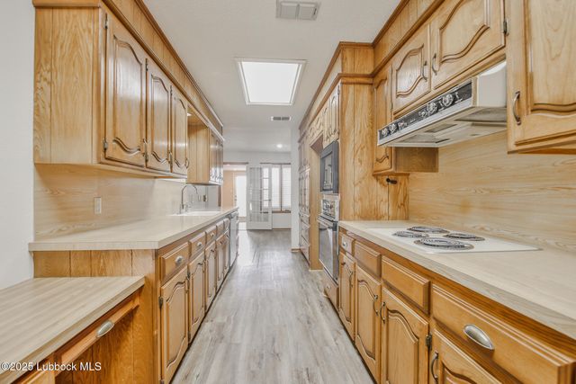 1804 E Hester Street, Brownfield, TX 79316