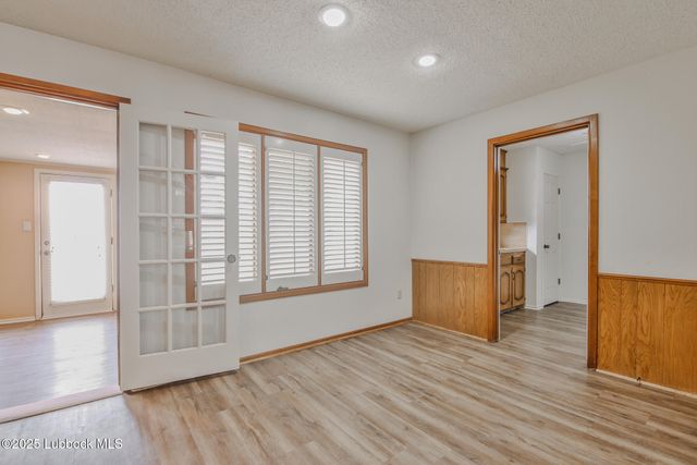 1804 E Hester Street, Brownfield, TX 79316