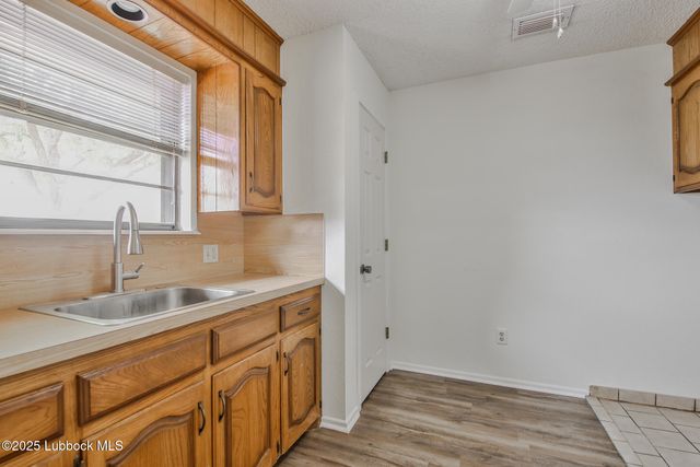 1804 E Hester Street, Brownfield, TX 79316