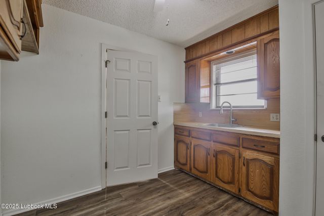 1804 E Hester Street, Brownfield, TX 79316