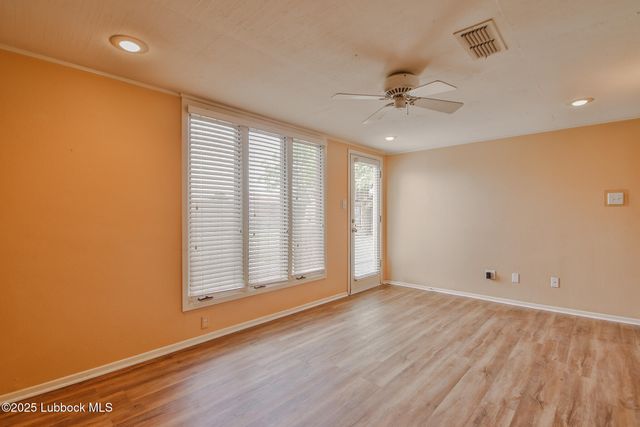 1804 E Hester Street, Brownfield, TX 79316