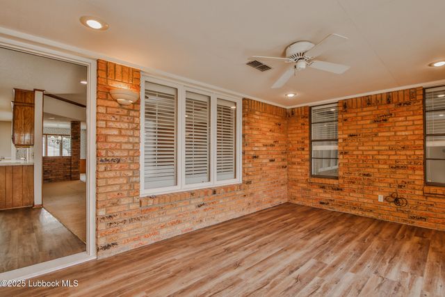 1804 E Hester Street, Brownfield, TX 79316