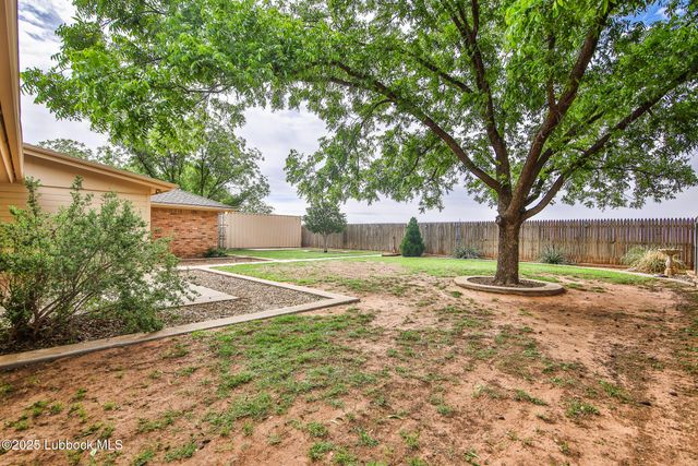 1804 E Hester Street, Brownfield, TX 79316
