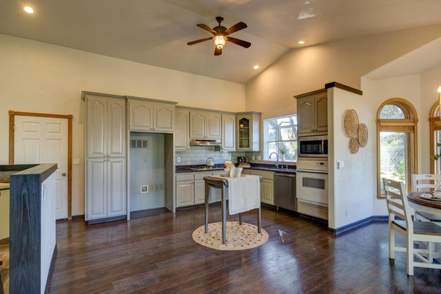 3900 Tawanka Rd, Somerset, CA 95684