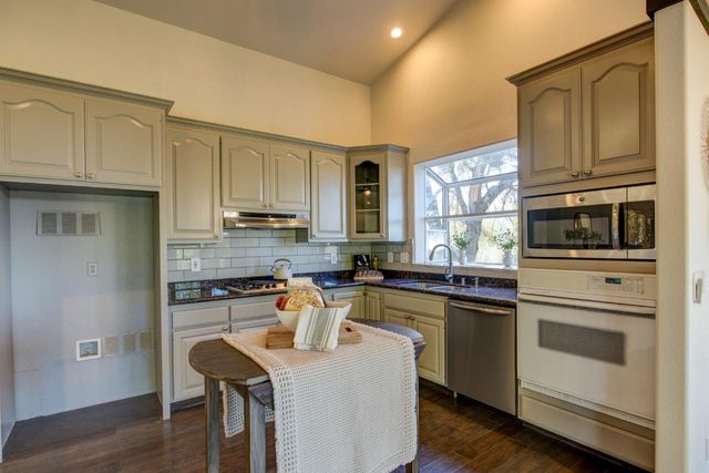 3900 Tawanka Rd, Somerset, CA 95684