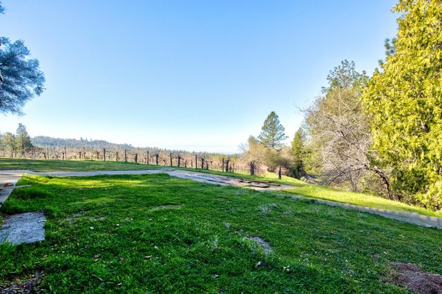 3900 Tawanka Rd, Somerset, CA 95684