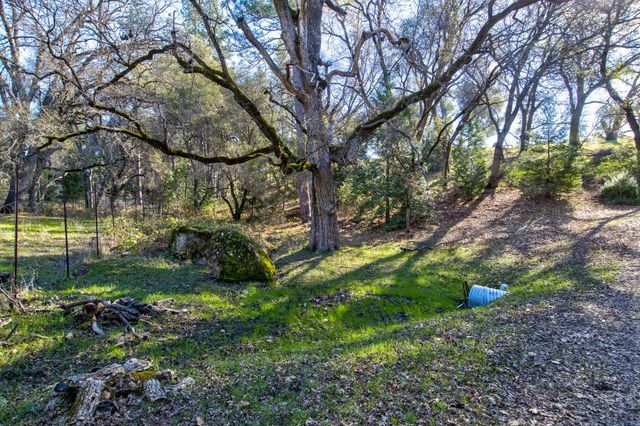 3900 Tawanka Rd, Somerset, CA 95684