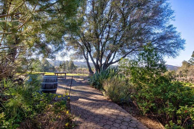 3900 Tawanka Rd, Somerset, CA 95684