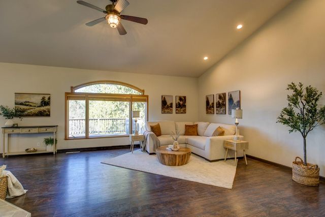 3900 Tawanka Rd, Somerset, CA 95684