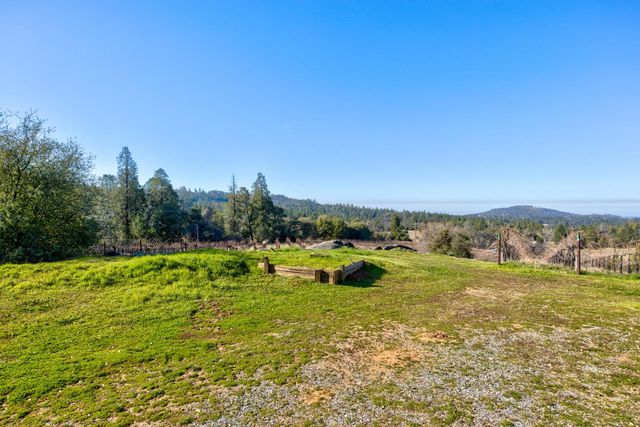 3900 Tawanka Rd, Somerset, CA 95684