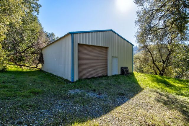 3900 Tawanka Rd, Somerset, CA 95684