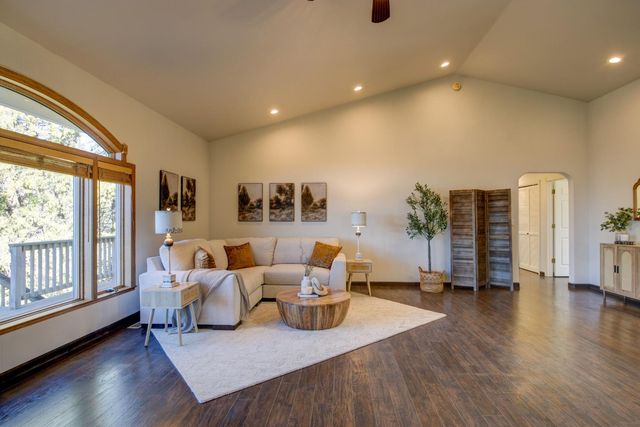 3900 Tawanka Rd, Somerset, CA 95684