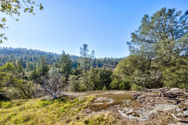 3900 Tawanka Rd, Somerset, CA 95684