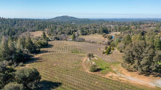 3900 Tawanka Rd, Somerset, CA 95684