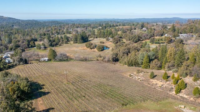 3900 Tawanka Rd, Somerset, CA 95684