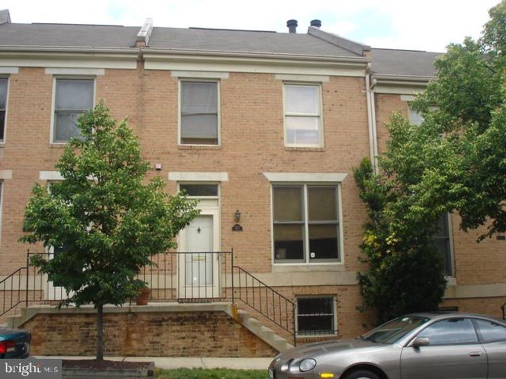 1211 S LINWOOD AVE, Baltimore, MD 21224