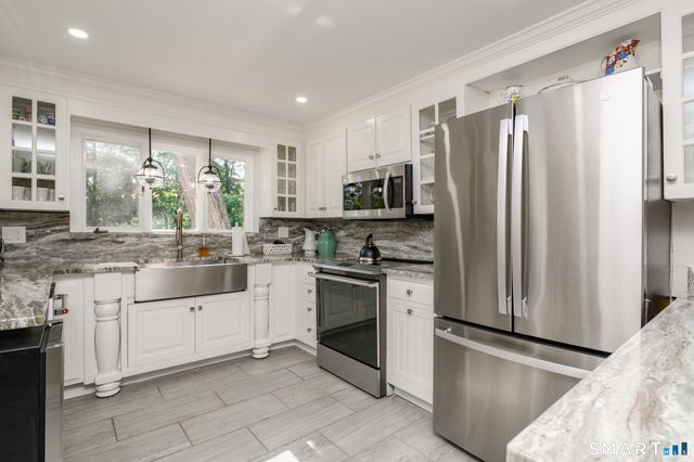 12 Gerdes Road, New Canaan, CT 06840