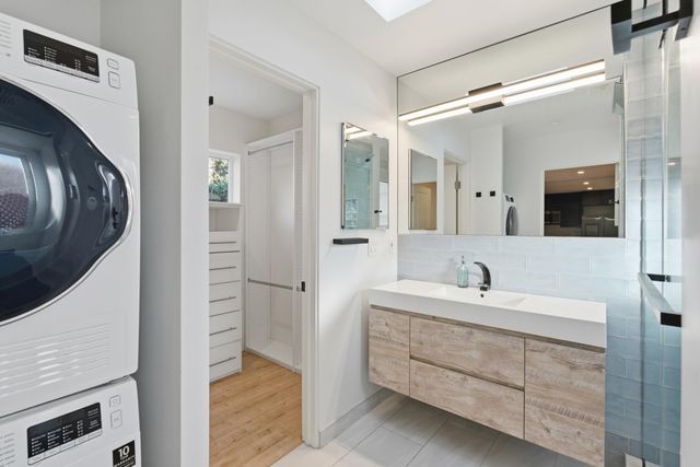 820 46th St., Oakland, CA 94608