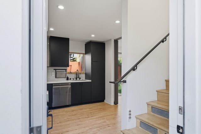 820 46th St., Oakland, CA 94608