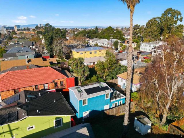 820 46th St., Oakland, CA 94608