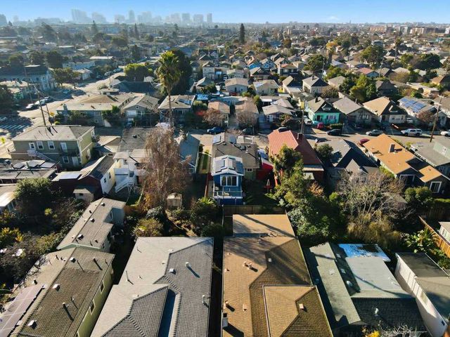 820 46th St., Oakland, CA 94608