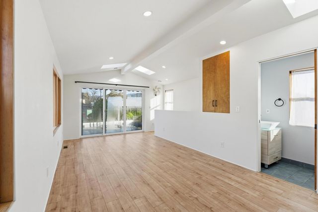 820 46th St., Oakland, CA 94608