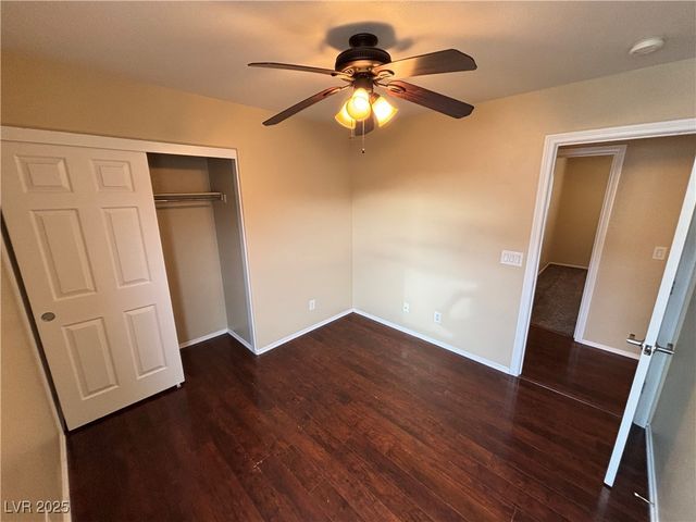 8949 Careful Canvas Avenue, Las Vegas, NV 89149