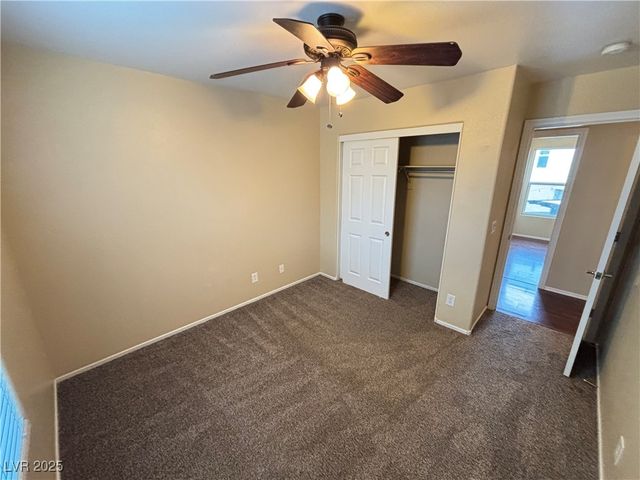 8949 Careful Canvas Avenue, Las Vegas, NV 89149