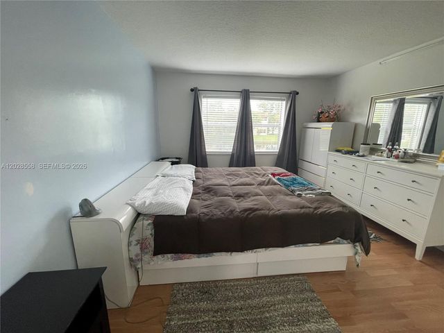 9281 Sunrise Lakes Boulevard 209, Sunrise, FL 33322