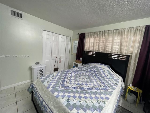 9281 Sunrise Lakes Boulevard 209, Sunrise, FL 33322