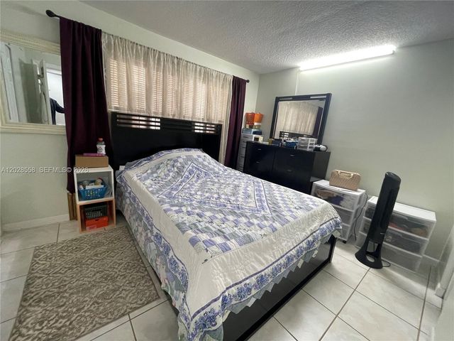 9281 Sunrise Lakes Boulevard 209, Sunrise, FL 33322