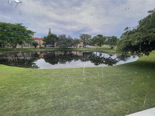 9281 Sunrise Lakes Boulevard 209, Sunrise, FL 33322