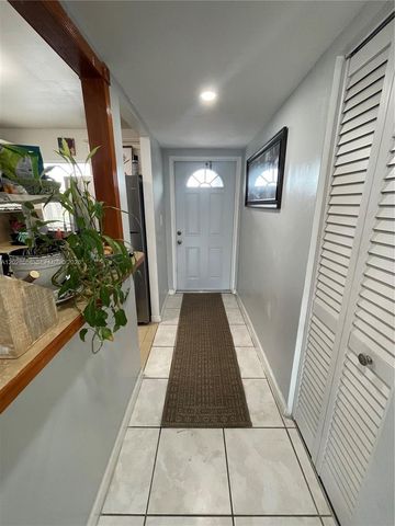 9281 Sunrise Lakes Boulevard 209, Sunrise, FL 33322