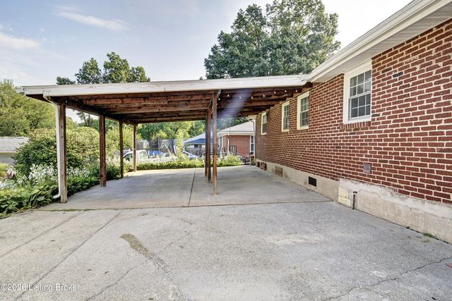 6610 Memory Ln, Louisville, KY 40258