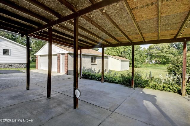 6610 Memory Ln, Louisville, KY 40258