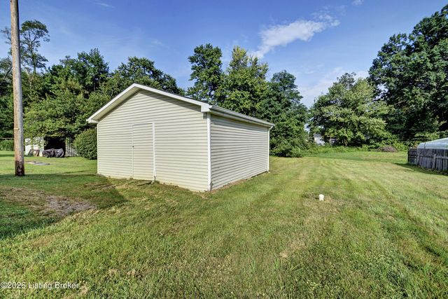 6610 Memory Ln, Louisville, KY 40258