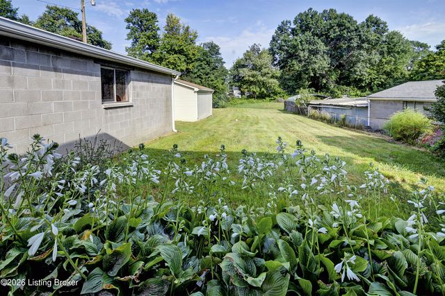 6610 Memory Ln, Louisville, KY 40258