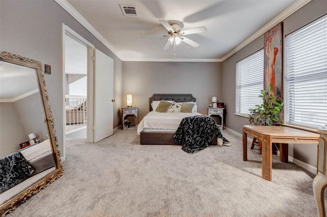 202 Old Bridge Lake, Houston, TX 77069