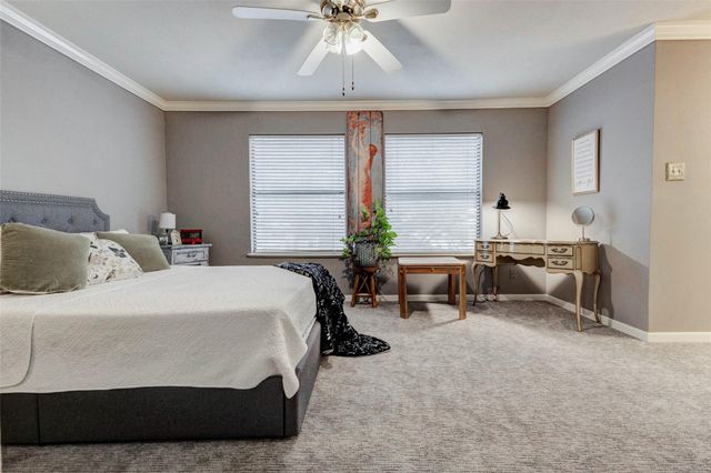 202 Old Bridge Lake, Houston, TX 77069