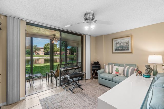 5550 Witney Drive 102, Delray Beach, FL 33484